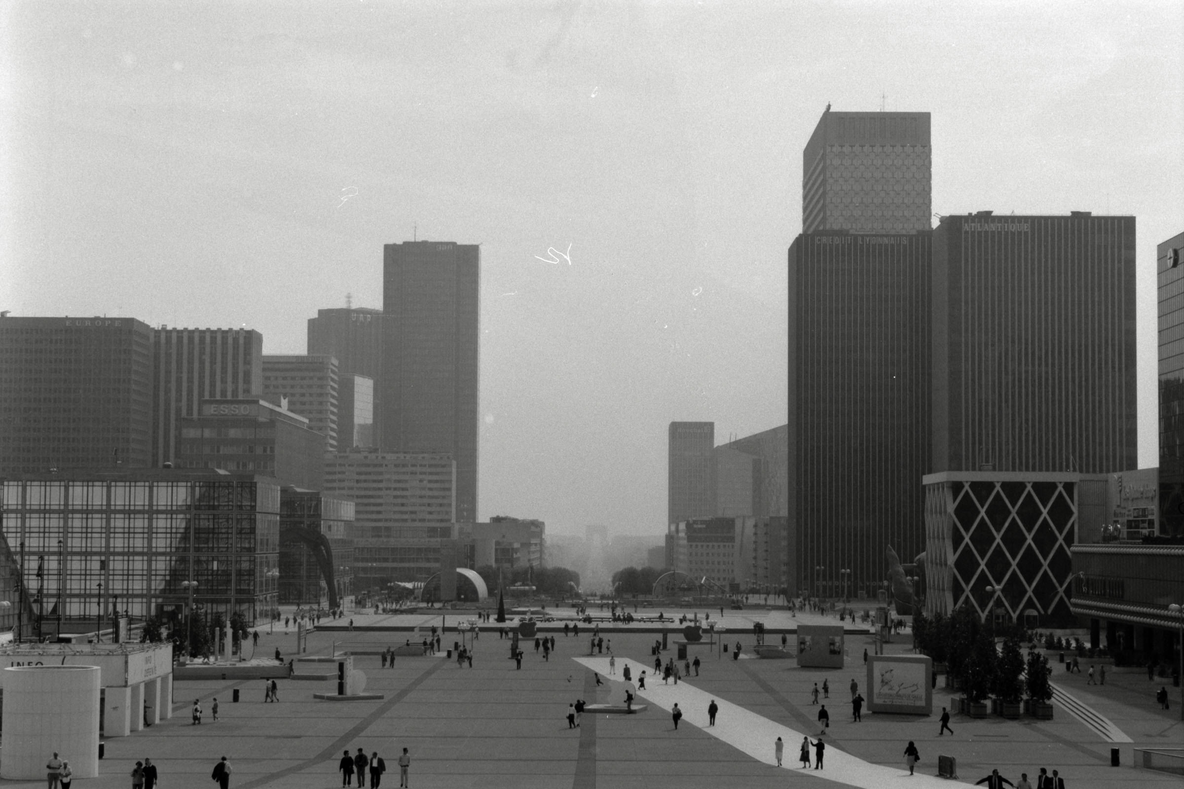 AHP F1990 09 002 sc250506 img15 NLP